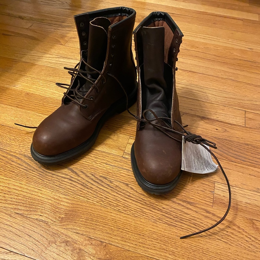 Vintage Red wing steel toe boots size 9